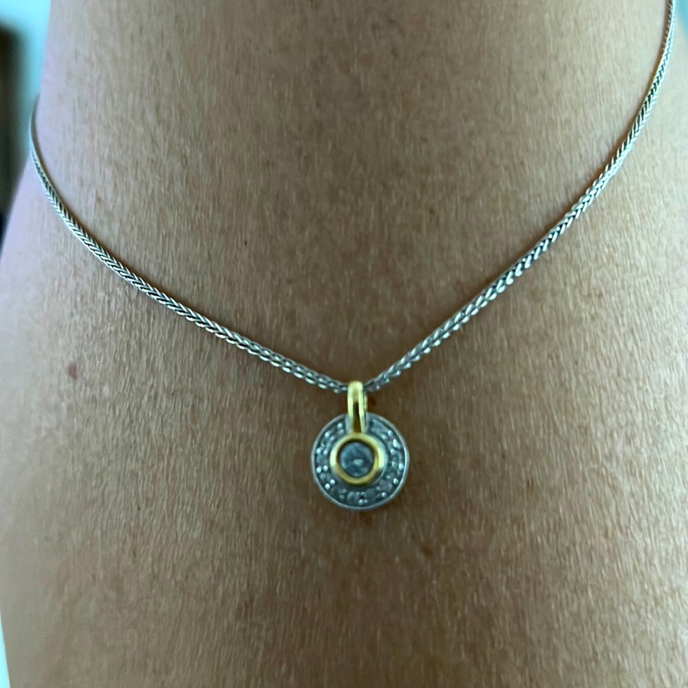Beautiful preowned Simon G necklace